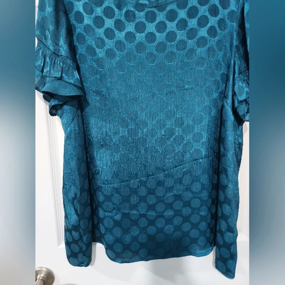 Lane Bryant Dark Turquoise Polka Dot Ruffled Sleeve Blouse in Size 20 - Picture 4 of 9